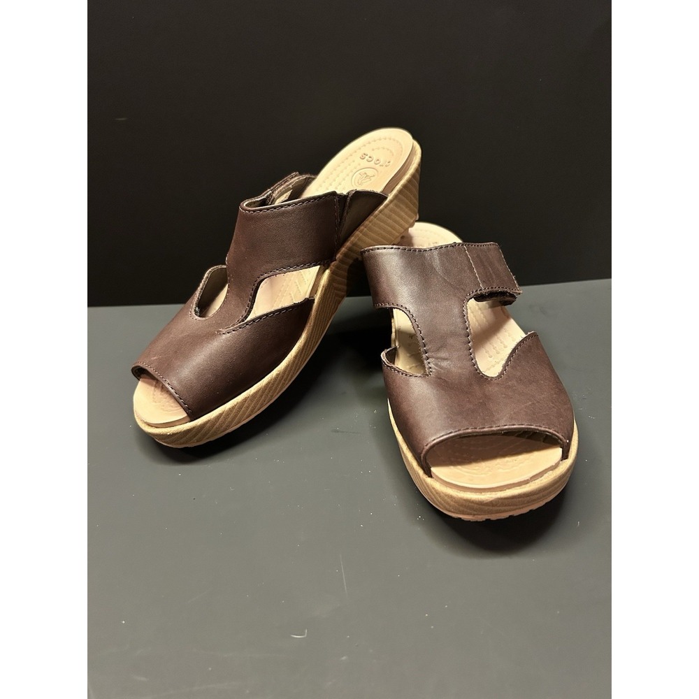 Crocs Womens Wedge Sandals Tan Leather Open Toe Slip On Size 7 Comfort